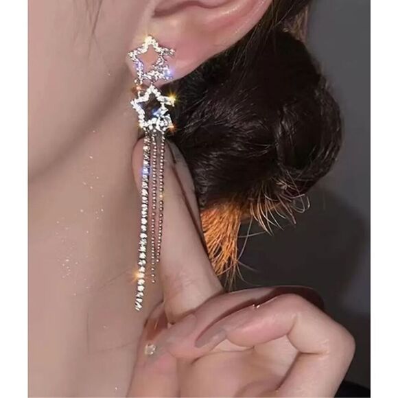 Shooting Star Earrings - Picture 4 of 7